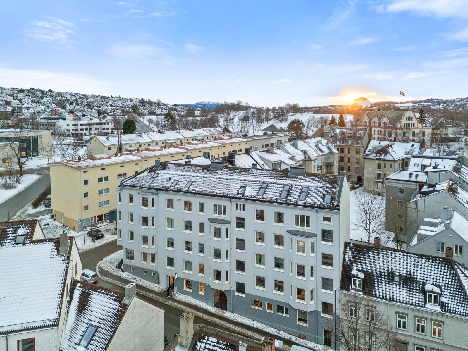 Bygården ble oppgradert i 2012 med nytt tak, nye renner, nedløp og vindu i tillegg til fasadeoppussing. Galleribilde