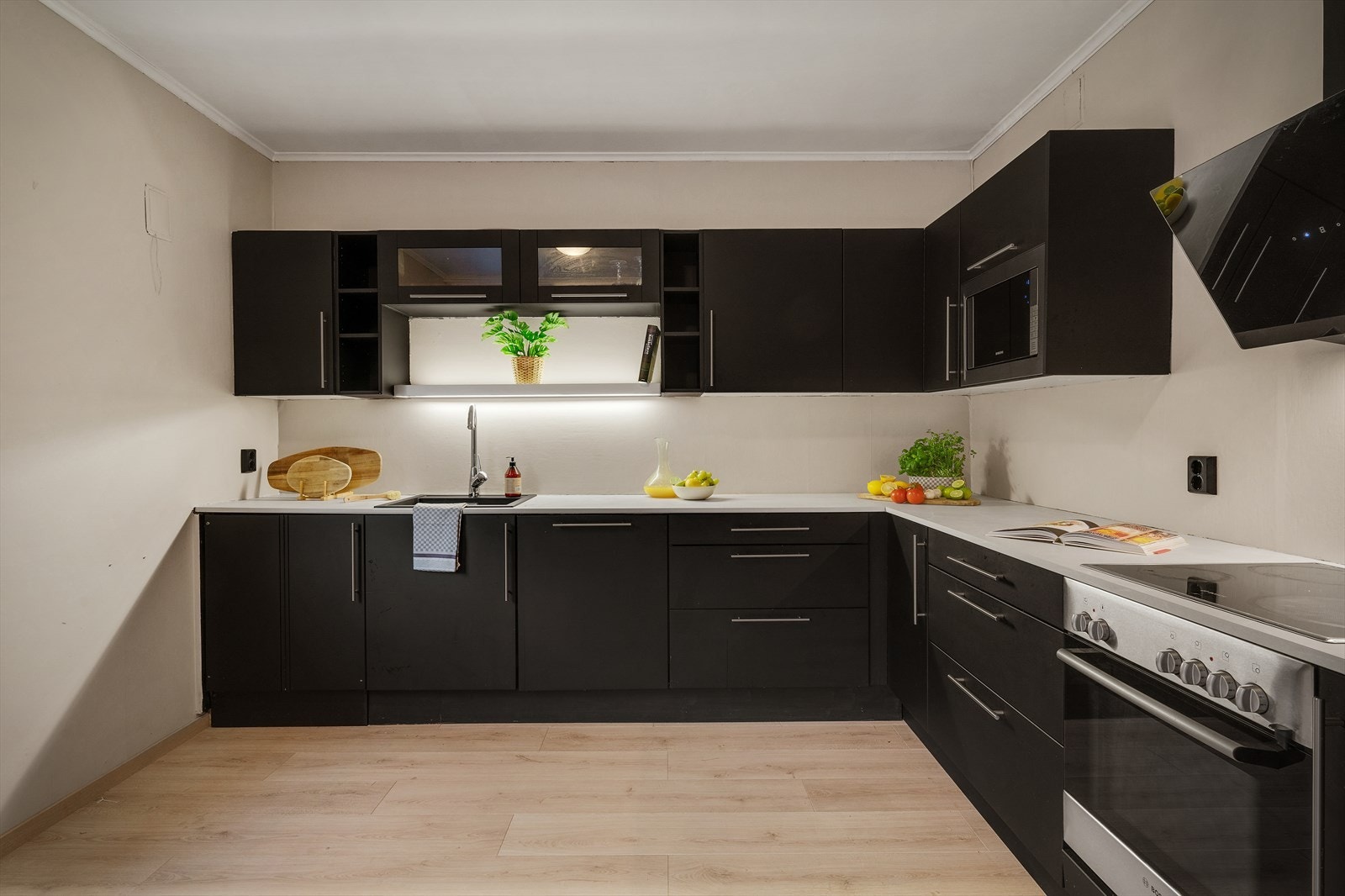 - Kjøkkenet måler 11,1 m² - Galleribilde