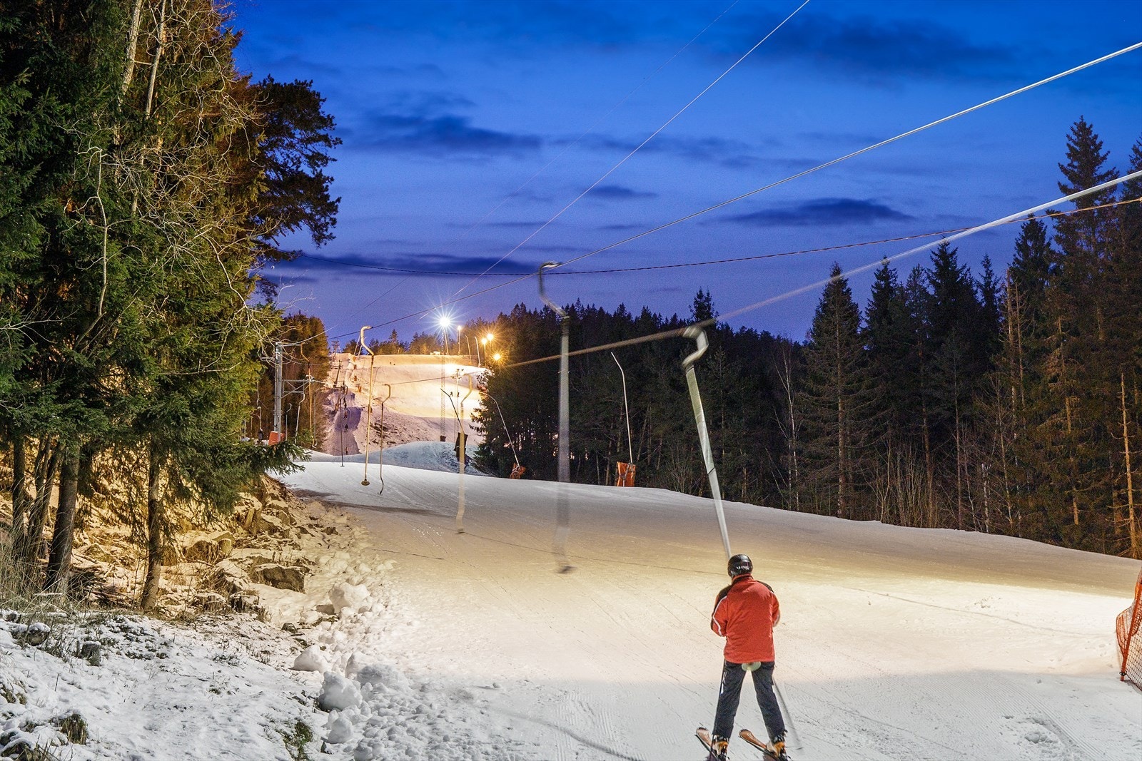 Leiligheten har fin beliggenhet med flere tur/fritidsområder innen nær rekkevidde, som bl. a. Grefsenkollen skisenter, bare 5-6 minutter gåtur unna. Galleribilde