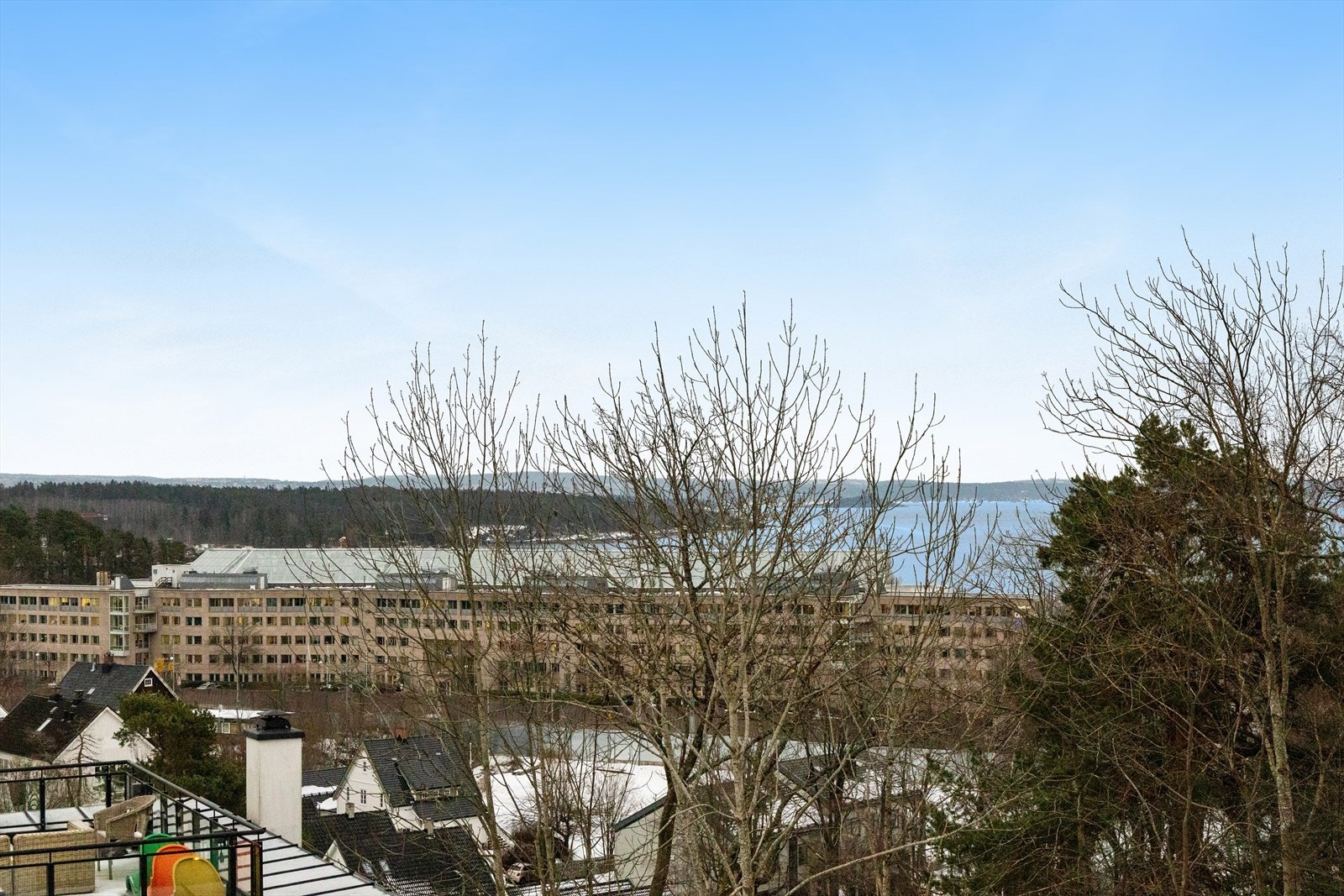 Sjøutsikt fra takterrassen. Galleribilde