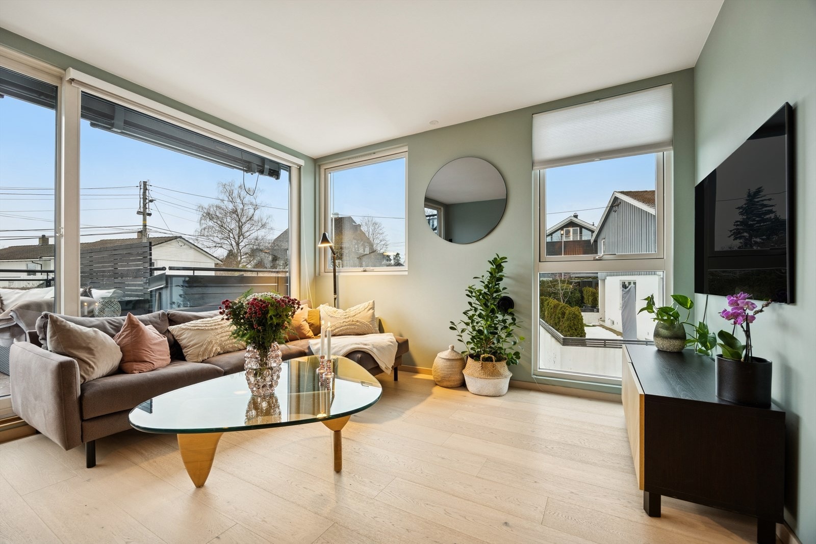 God plass til romslig sofagruppe. Galleribilde