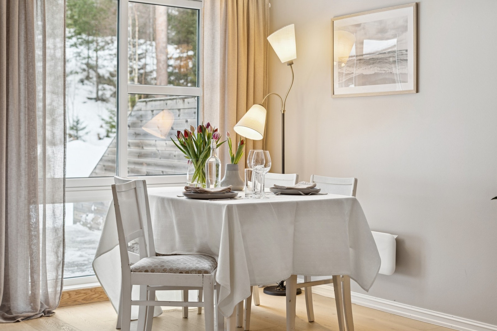 Her er det god plass til spisegruppe. Galleribilde