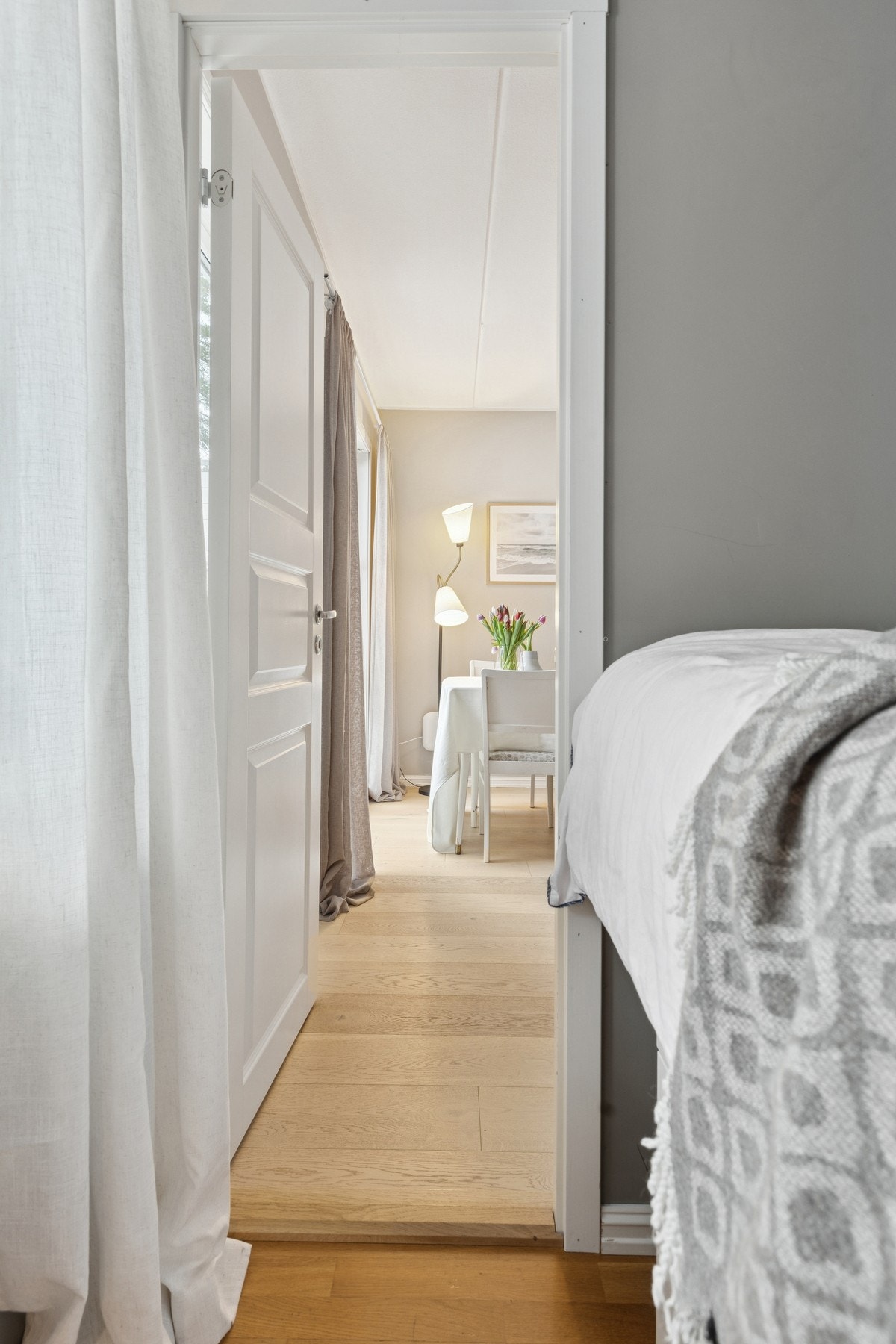 Leiligheten har ett rom ved stuen, innredet som soverom. Galleribilde