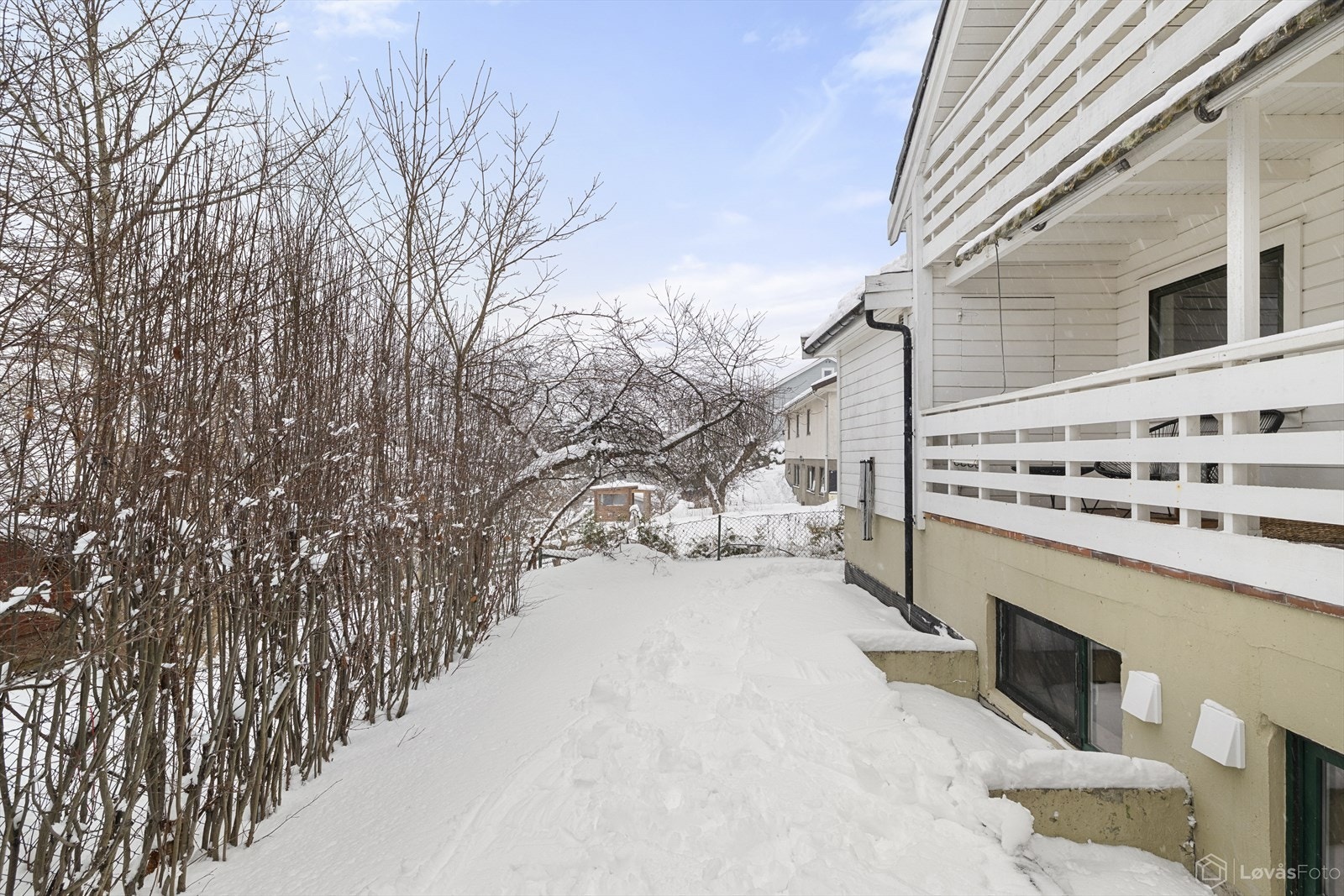 Perfekt for storfamilier med god plass til barns lek både sommer og vinter. Galleribilde