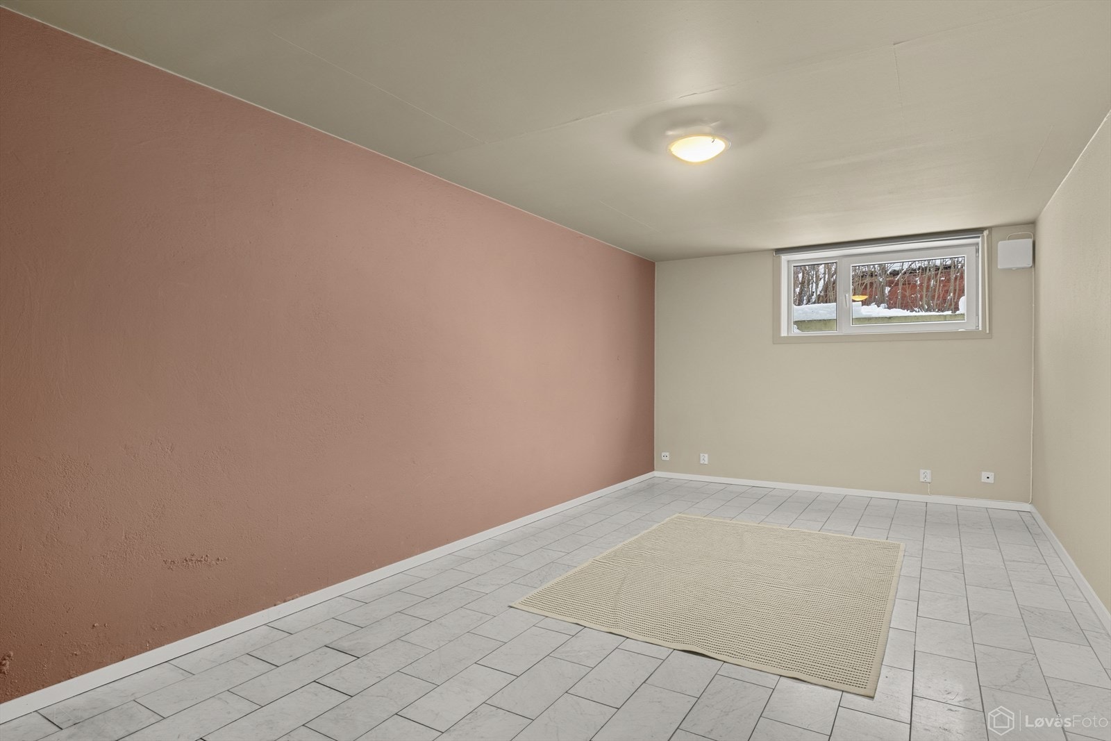 Alle soverom i underetasjen har fått varig oppholds-godkjenning fra Plan- og bygningsetaten. Galleribilde