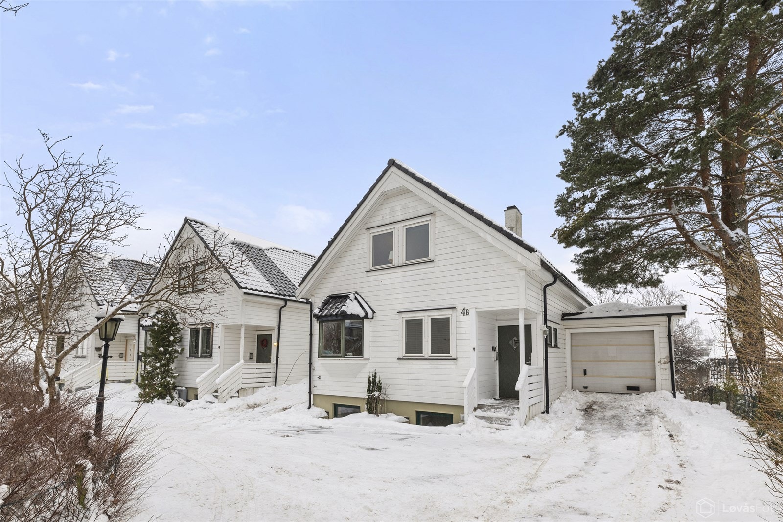 Boligen tilbyr garasje, hageflekk, balkong og terrasse - her ligger alt til rette for å skape drømmehjemmet. Galleribilde