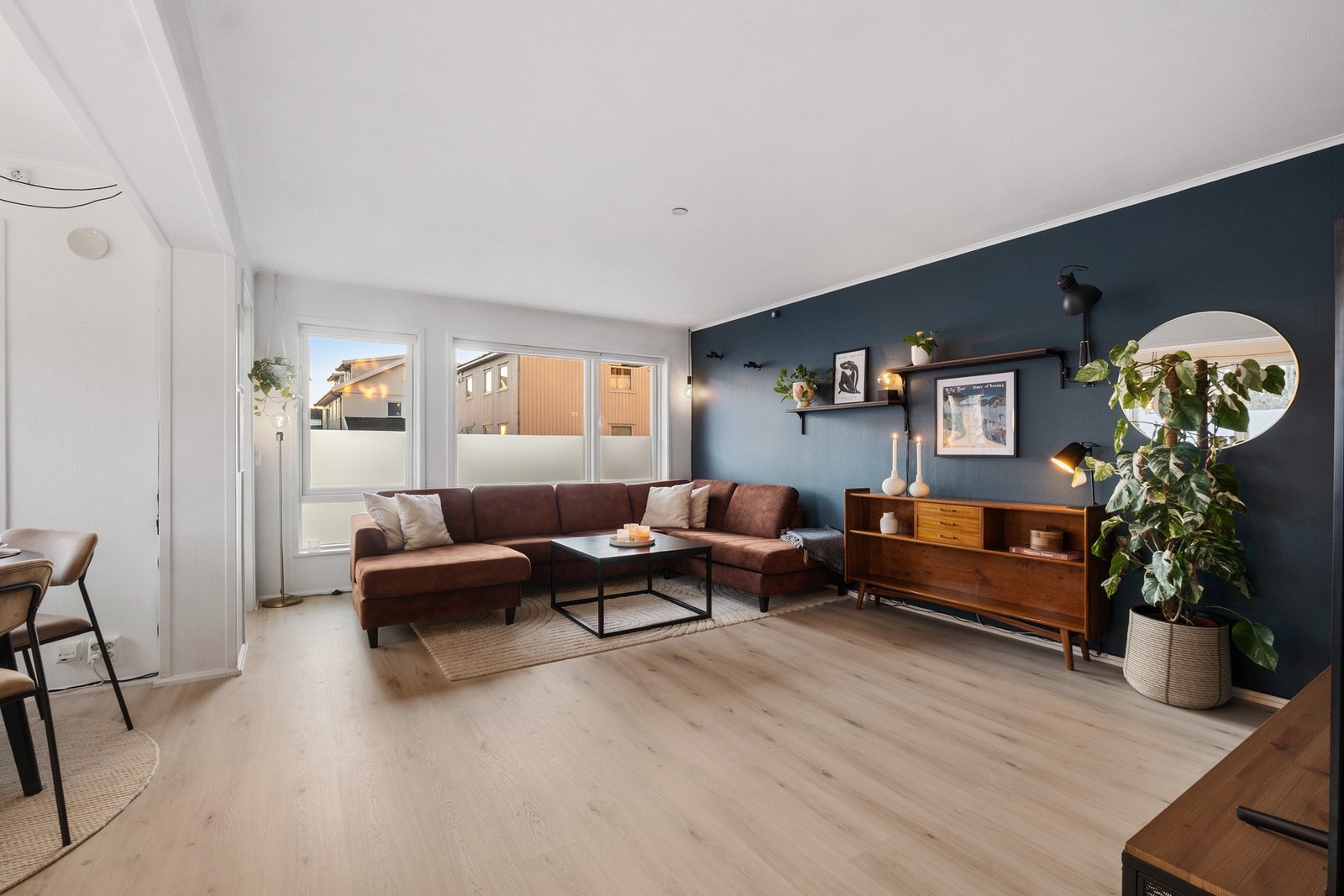 Her får du en innbydende 3-romsleilighet i sentrum med praktisk planløsning Galleribilde