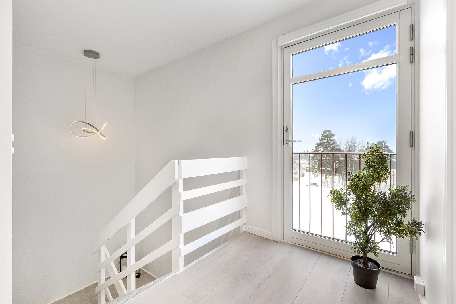 Gang med fransk balkong Galleribilde