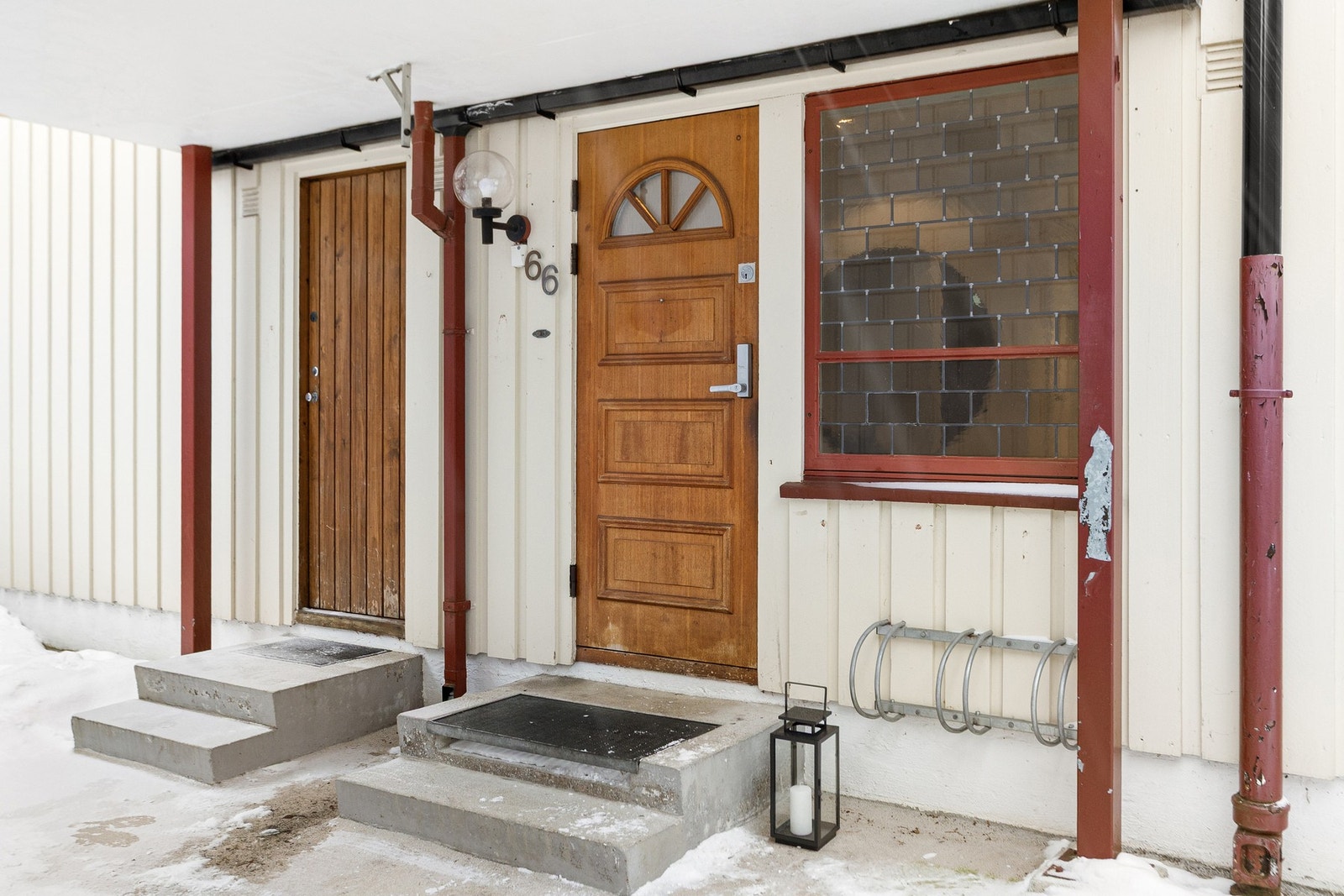 Inngangsparti og utvendig bod Galleribilde