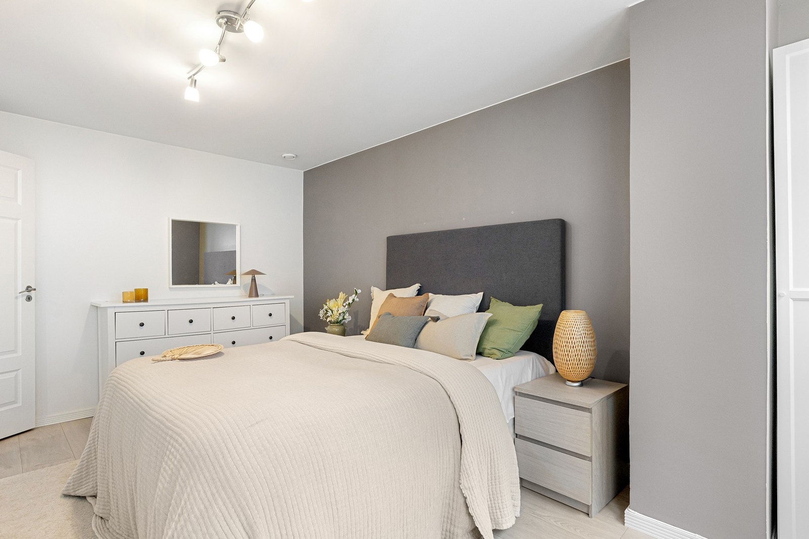 Soverommet er nymalt høsten 2025 Galleribilde