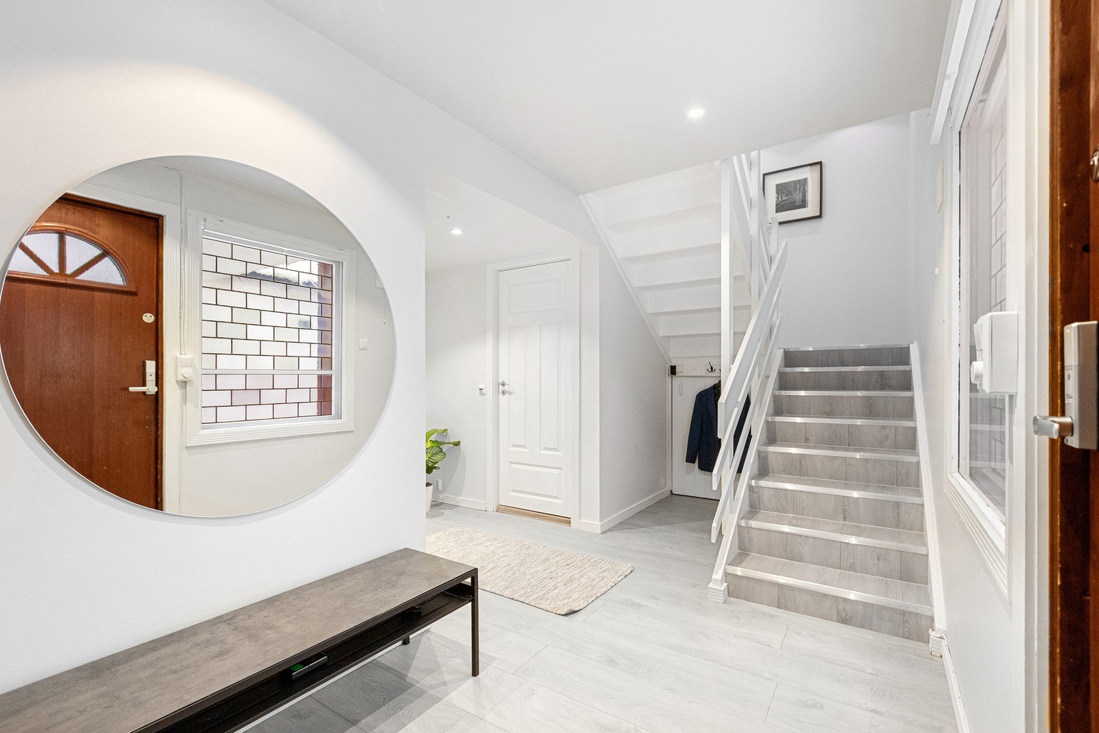 Entré tar deg videre opp til neste etajse Galleribilde