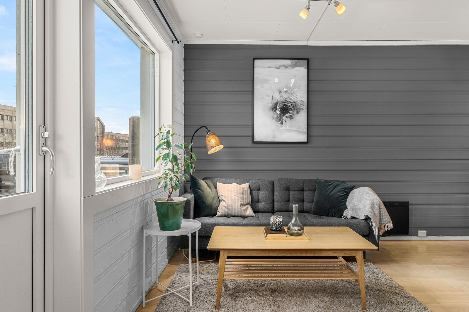 Pen og romslig stue på hele 20,9 m² Galleribilde