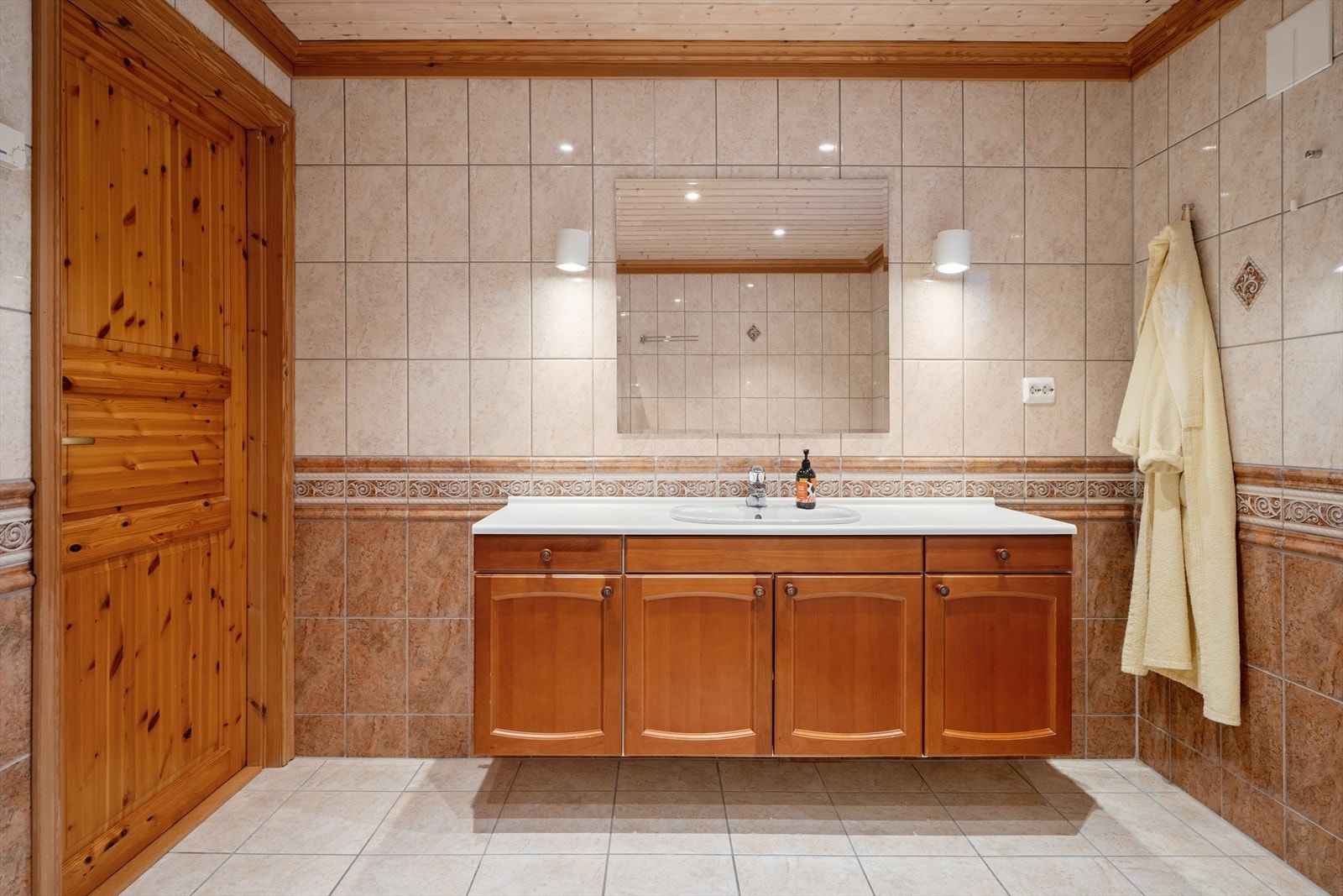 Badet er fra byggeåret. Galleribilde