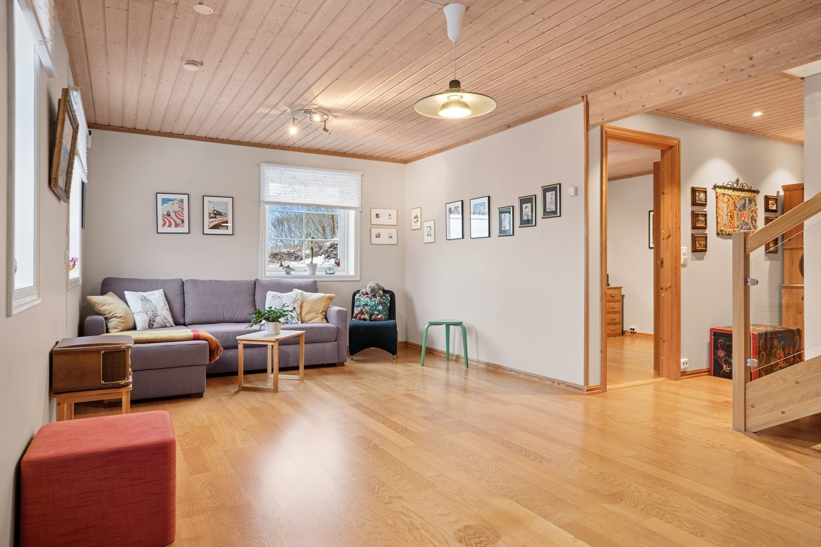 Et tredje soverom er innlemmet i kjellerstuen, men kan enkelt tilbakestilles. Galleribilde