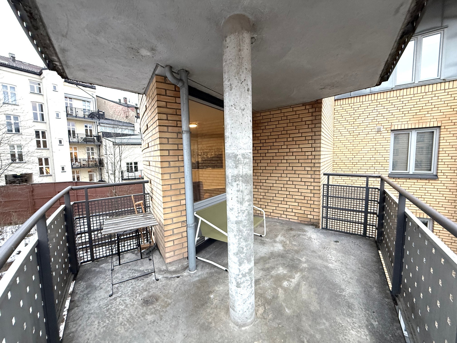 Tilgang til balkong fra stuen. Galleribilde