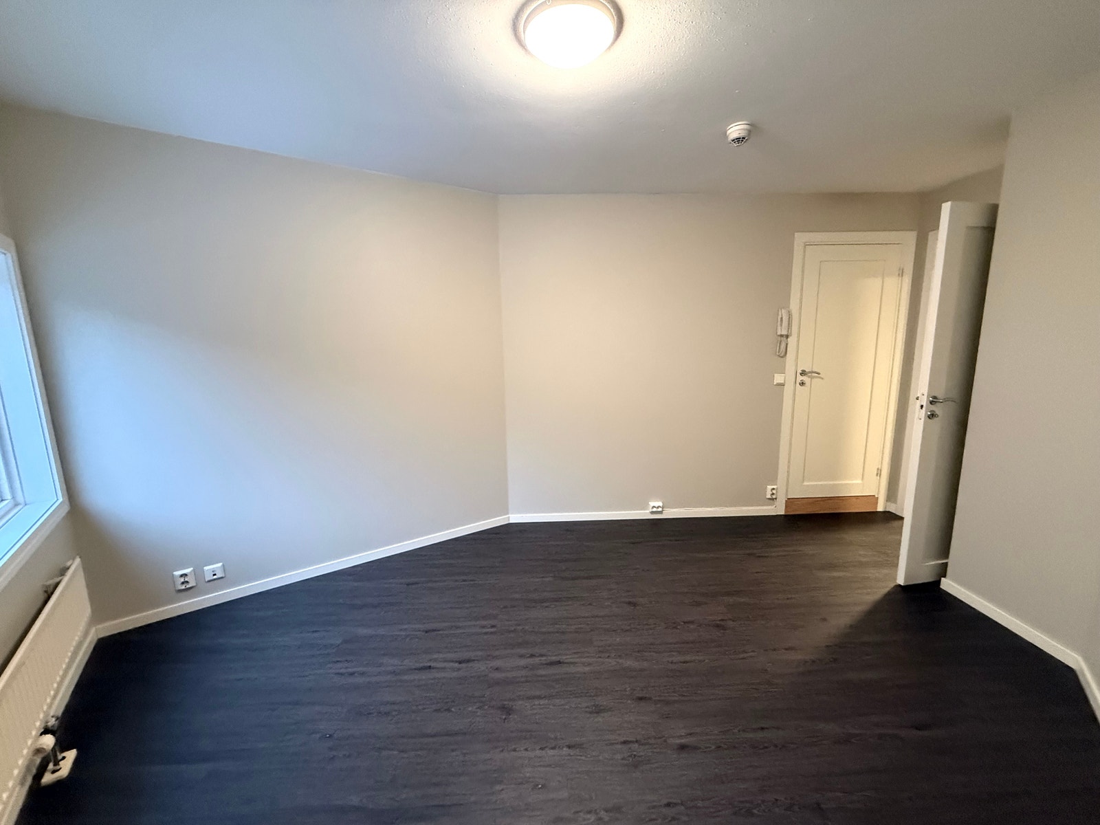 Romslig Soverom. Galleribilde