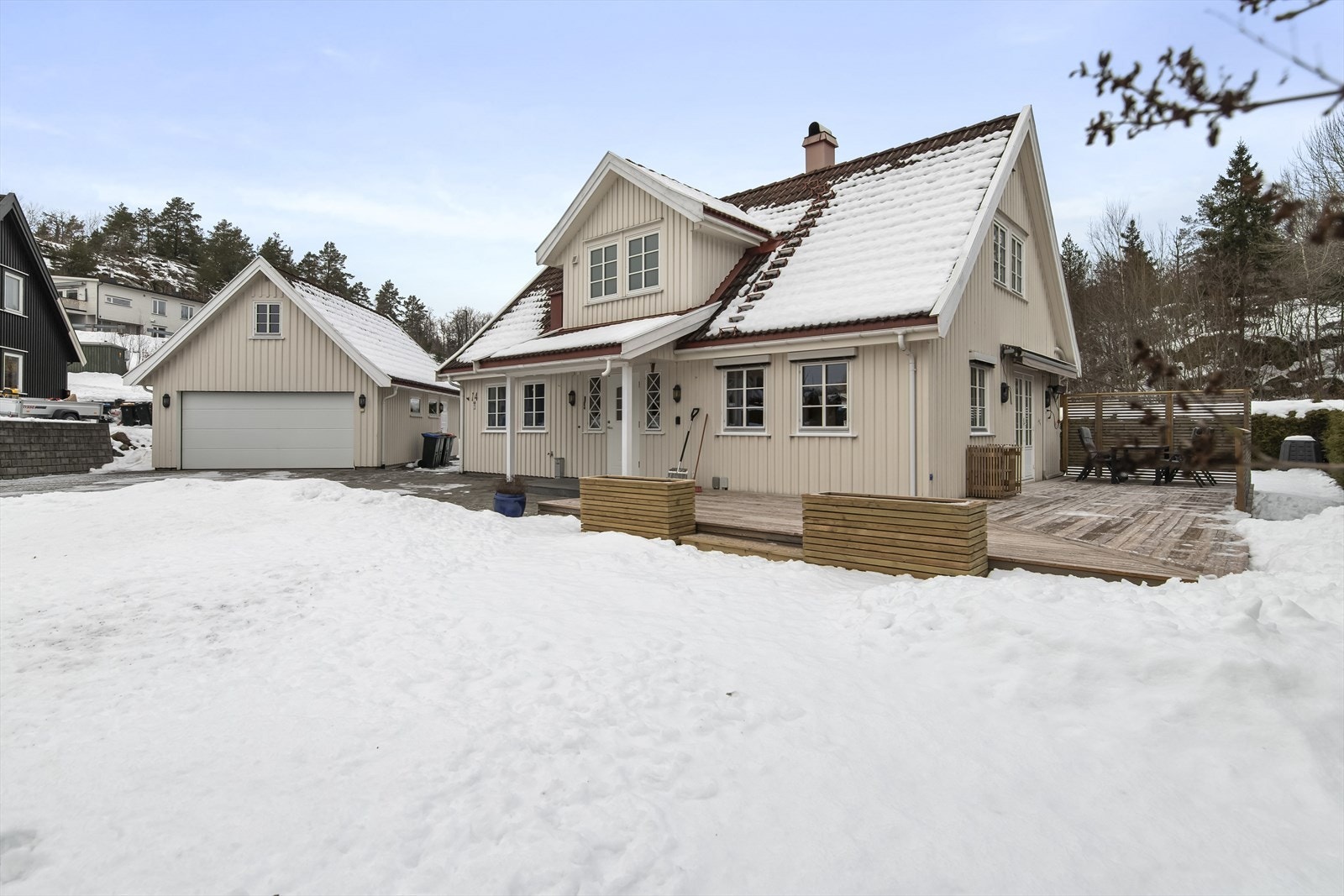 Sem er en populær bydel med et godt lokalmiljø og kort vei til hverdagslige servicetilbud. Galleribilde