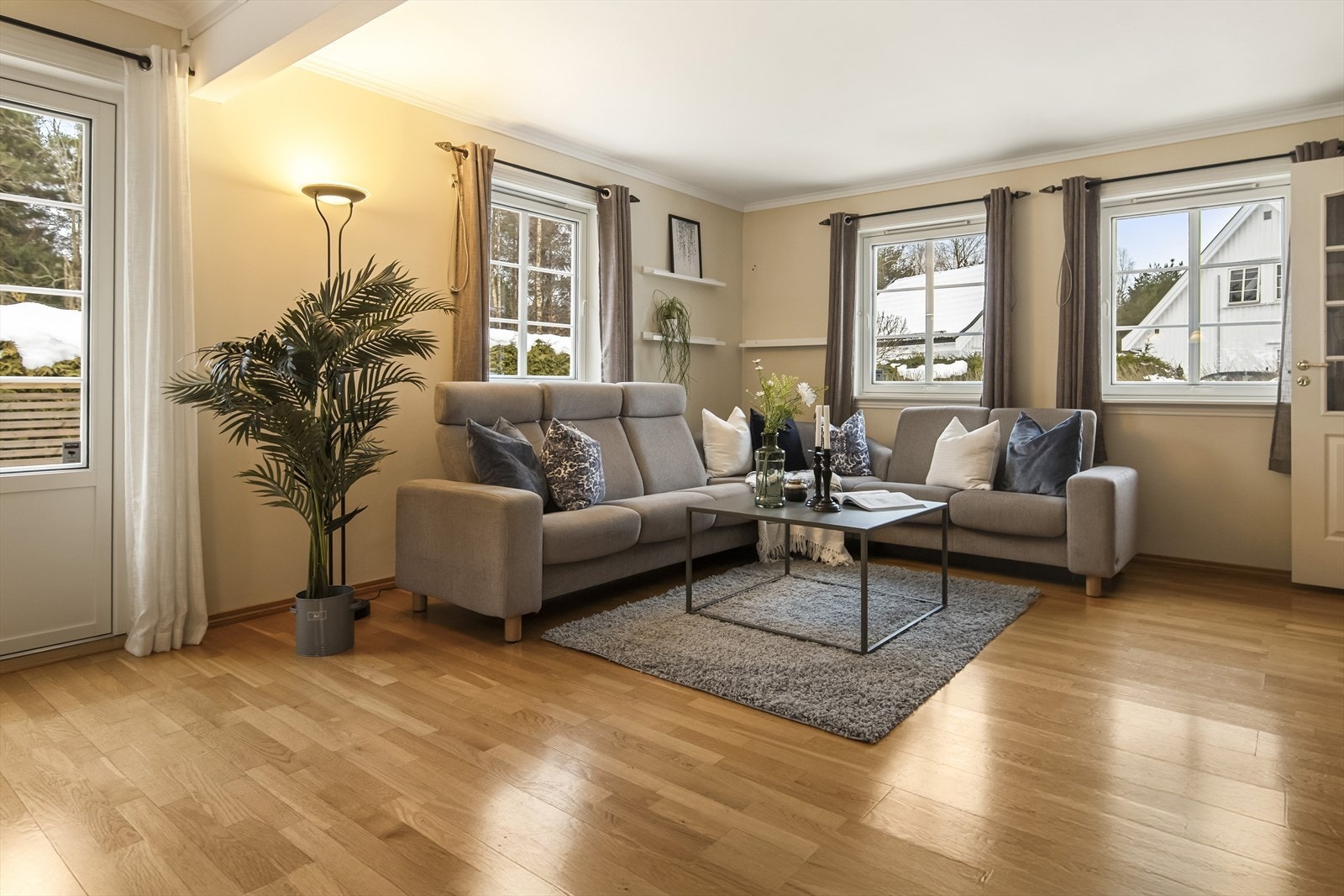 Boligen fremstår som godt vedlikeholdt, med en rekke oppgraderinger og forbedringer gjennom årene Galleribilde