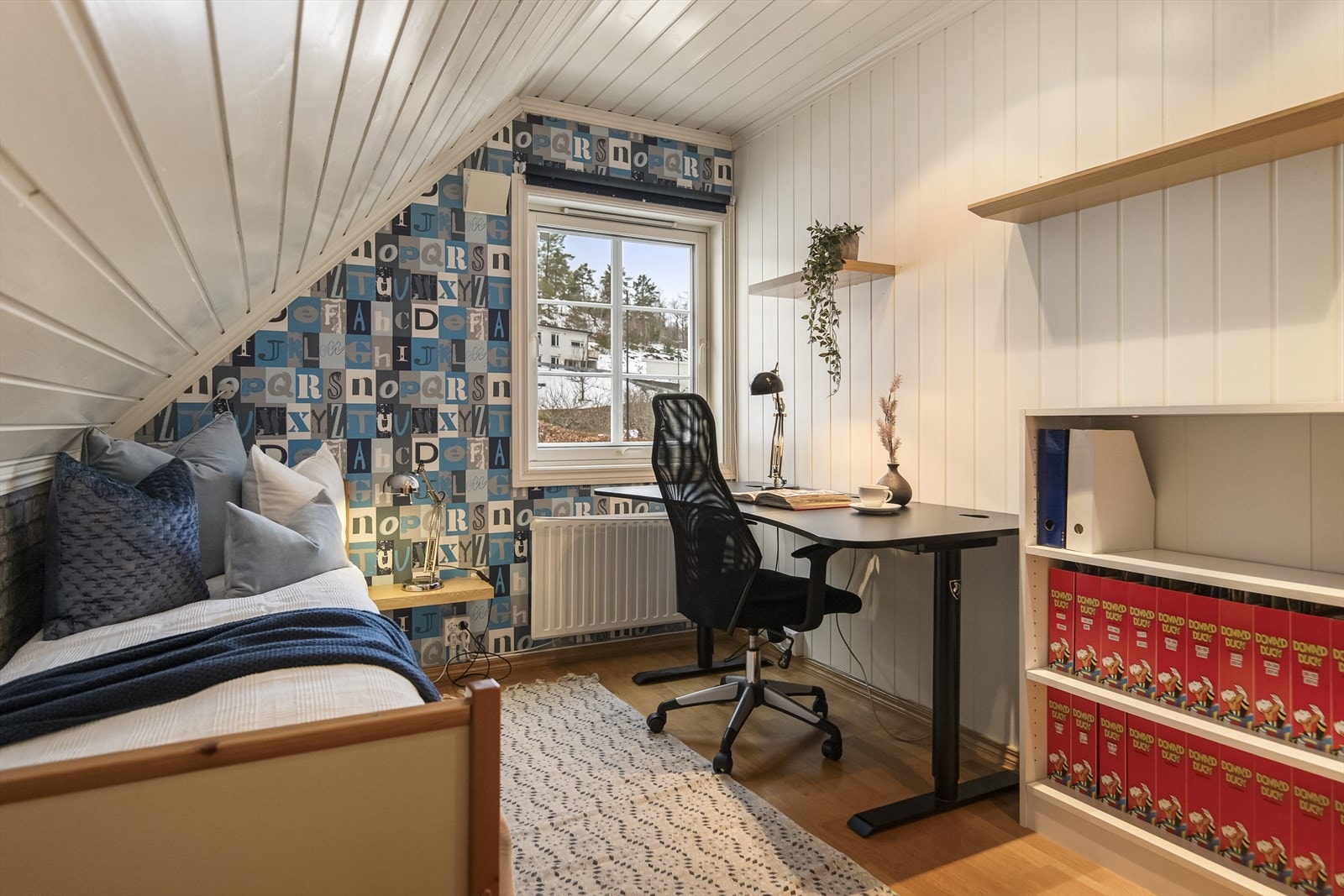 Soverommet har også god plass til pult. Galleribilde