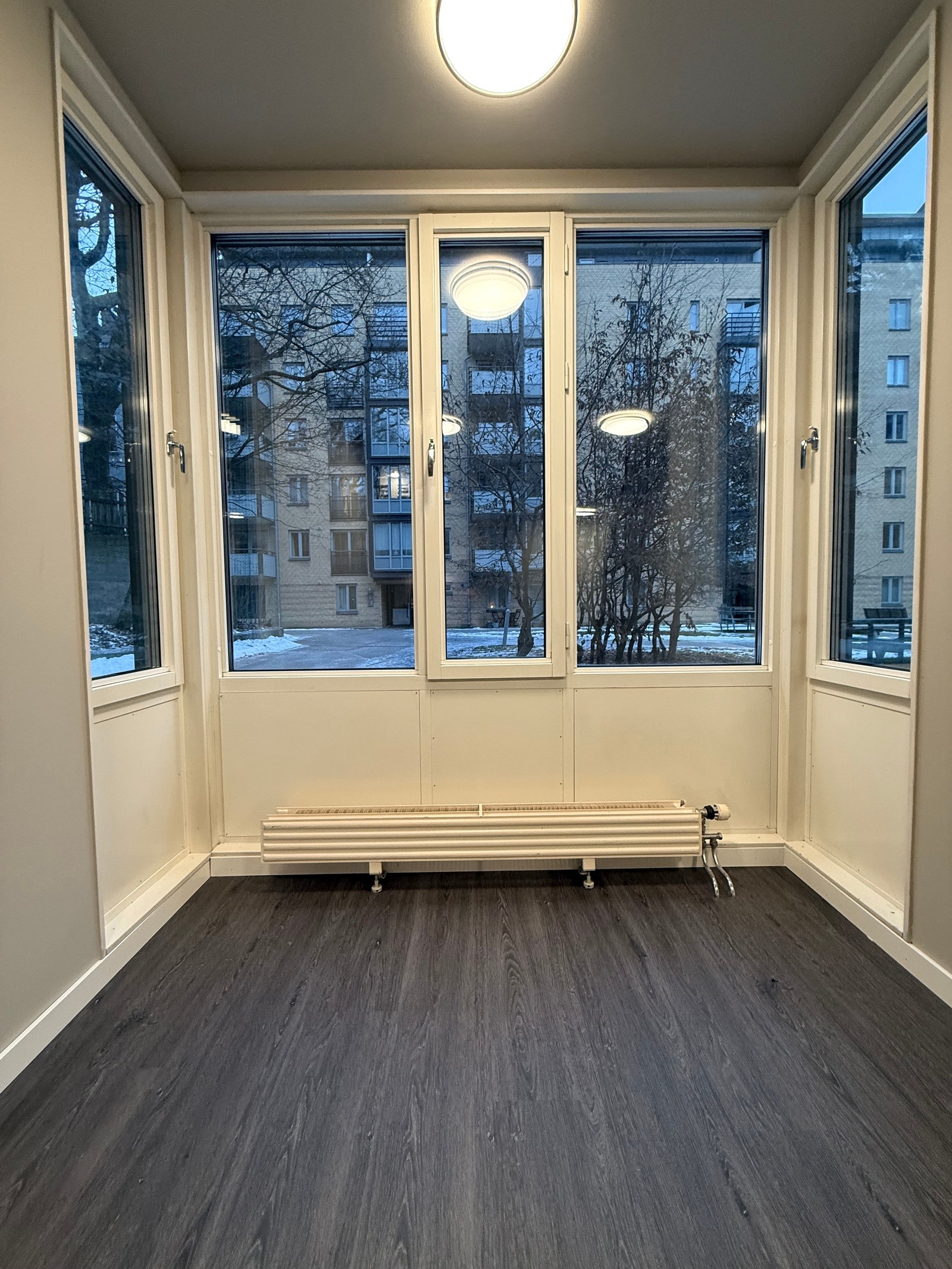 Soverom/stue Galleribilde