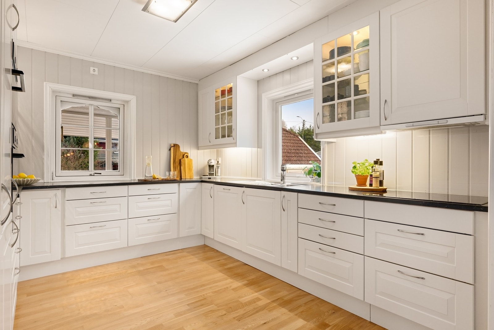 Integrerte hvitevarer og praktiske løsninger Galleribilde