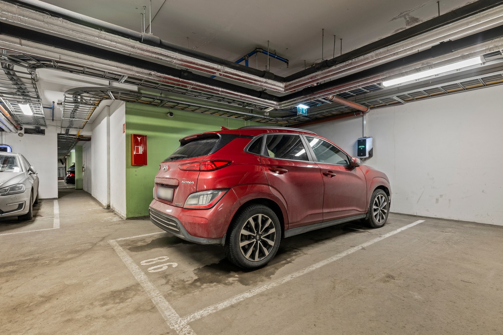 Det følger med garasjeplass med lader i felles anlegg Galleribilde