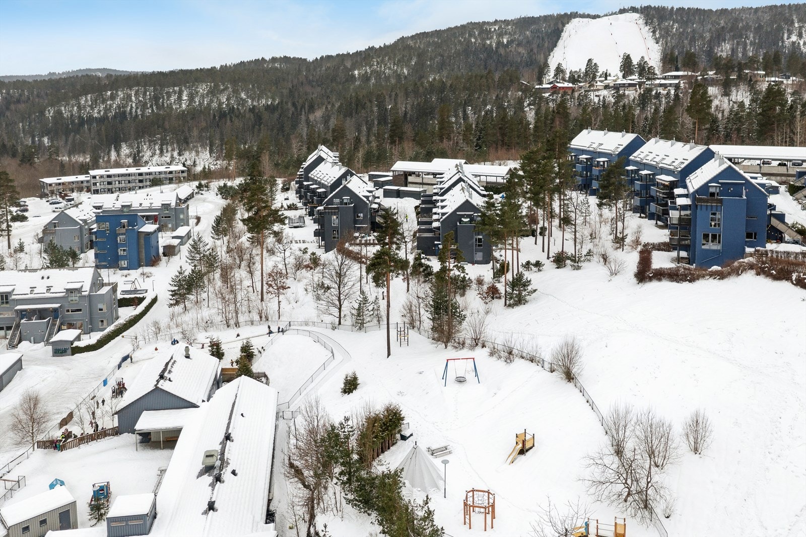 Nærområde med barnehage kun 3 minutters gange fra boligen. Galleribilde
