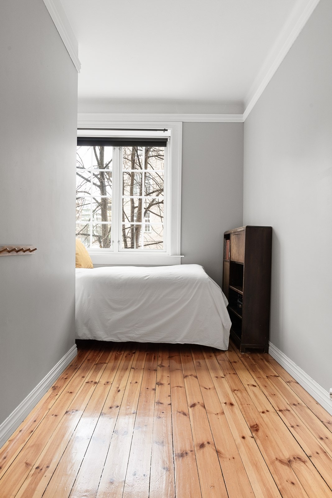 Soverom 2 med plass til seng og garderobeskap. Galleribilde