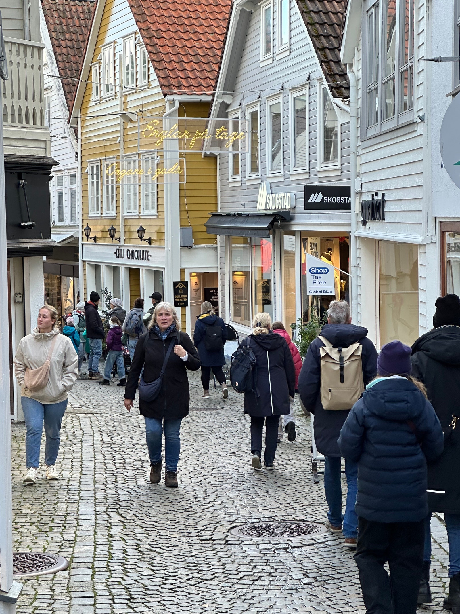 God stemning i Søregata. Galleribilde