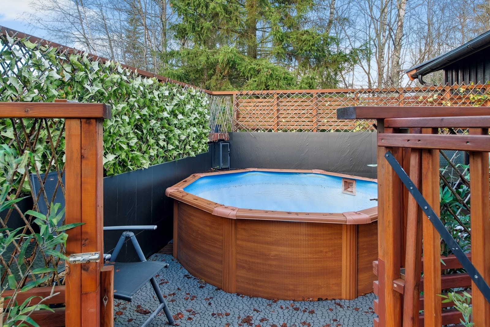 Egen sone med basseng - perfekt for avkjøling og velvære. Galleribilde