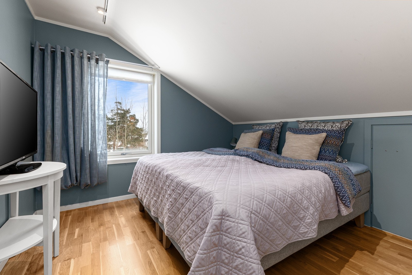 2. etasje: Soverom 1 Galleribilde