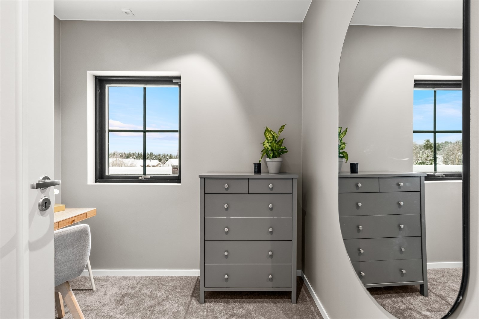 Et perfekt rom for hjemmekontor. Galleribilde