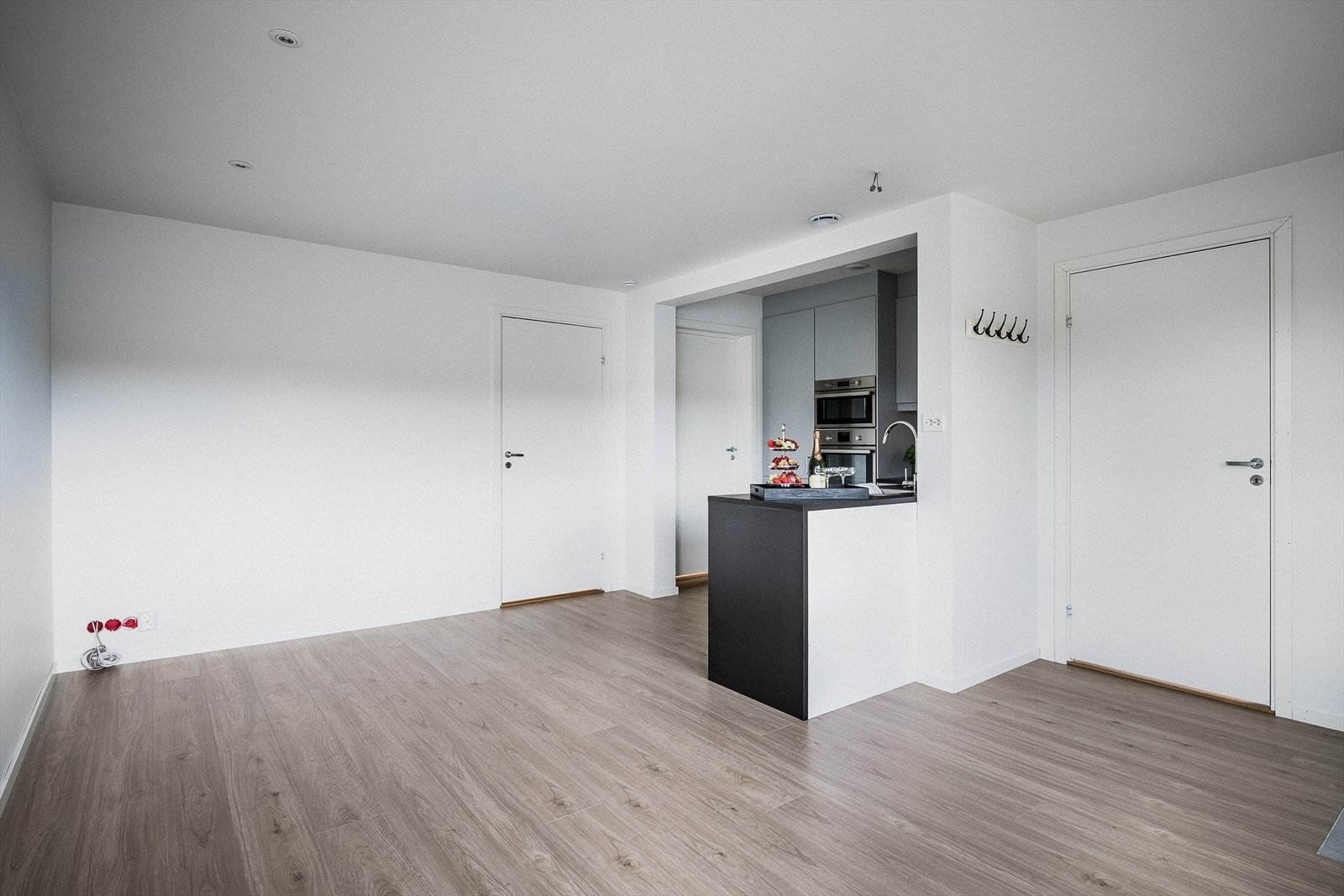 Bildene fra hybelen er hentet fra tidligere salg. Galleribilde