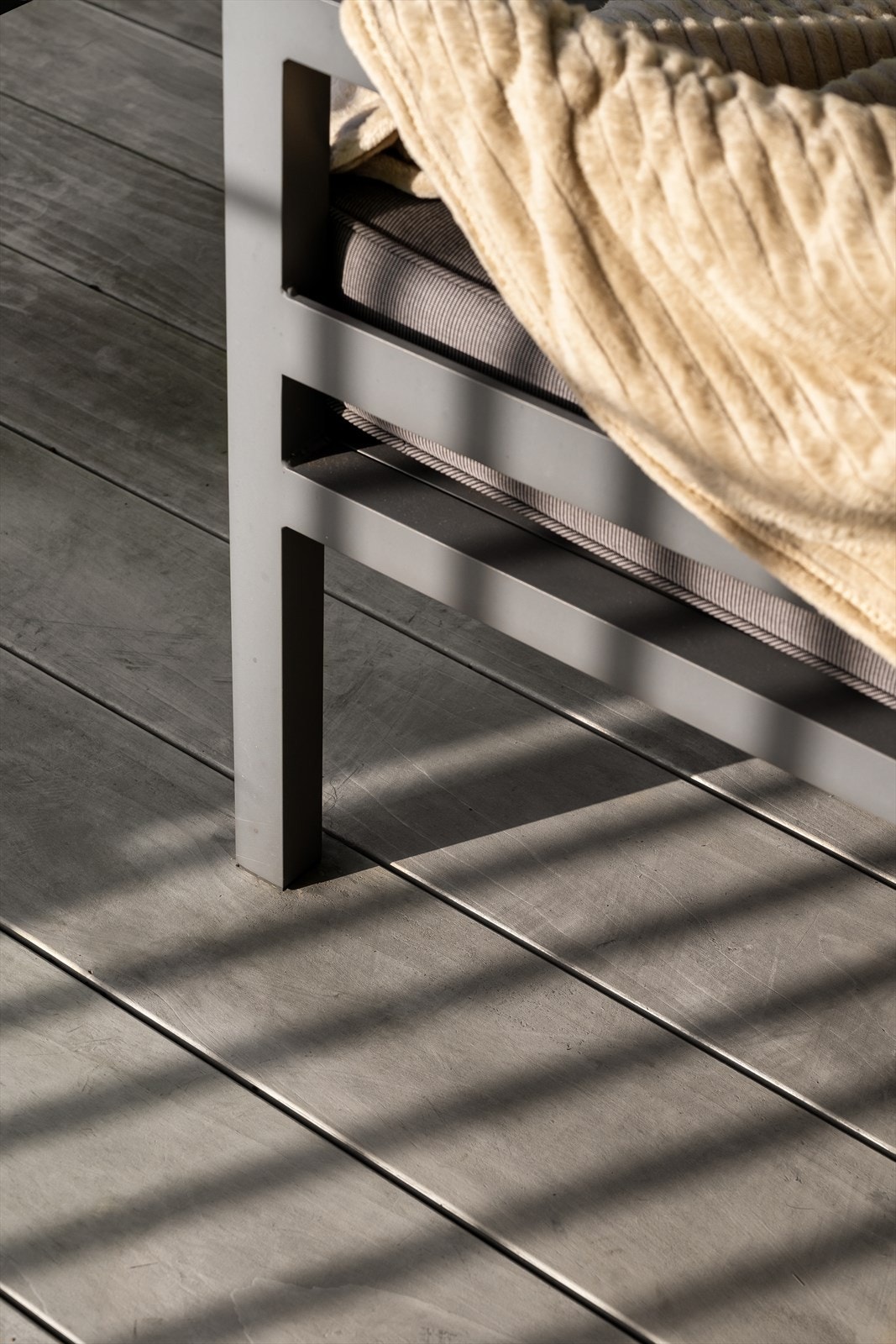 Påkostet med accoya terrassebord Galleribilde