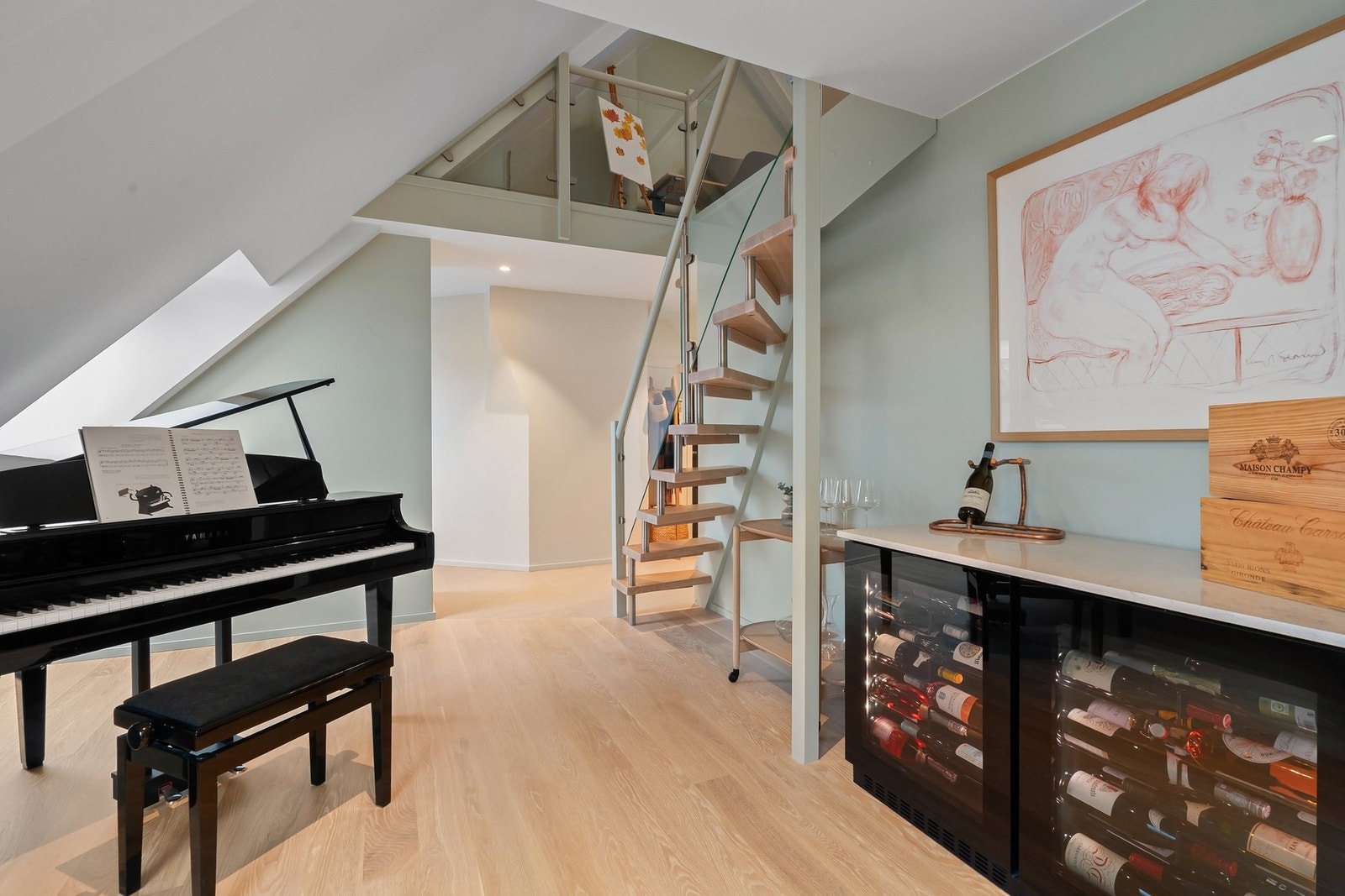 Stue nr. 2 er også av fin størrelse og byr på fleksible bruksmuligheter og god møbleringsfrihet. Galleribilde