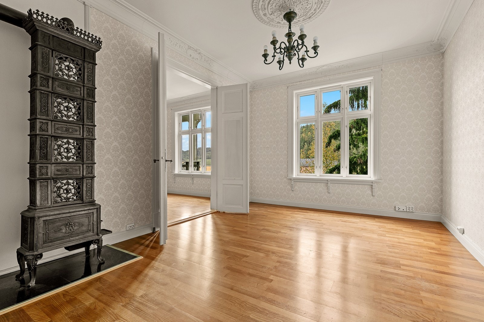 Leiligheten byr deg inn til rom med høy takhøyde. Galleribilde