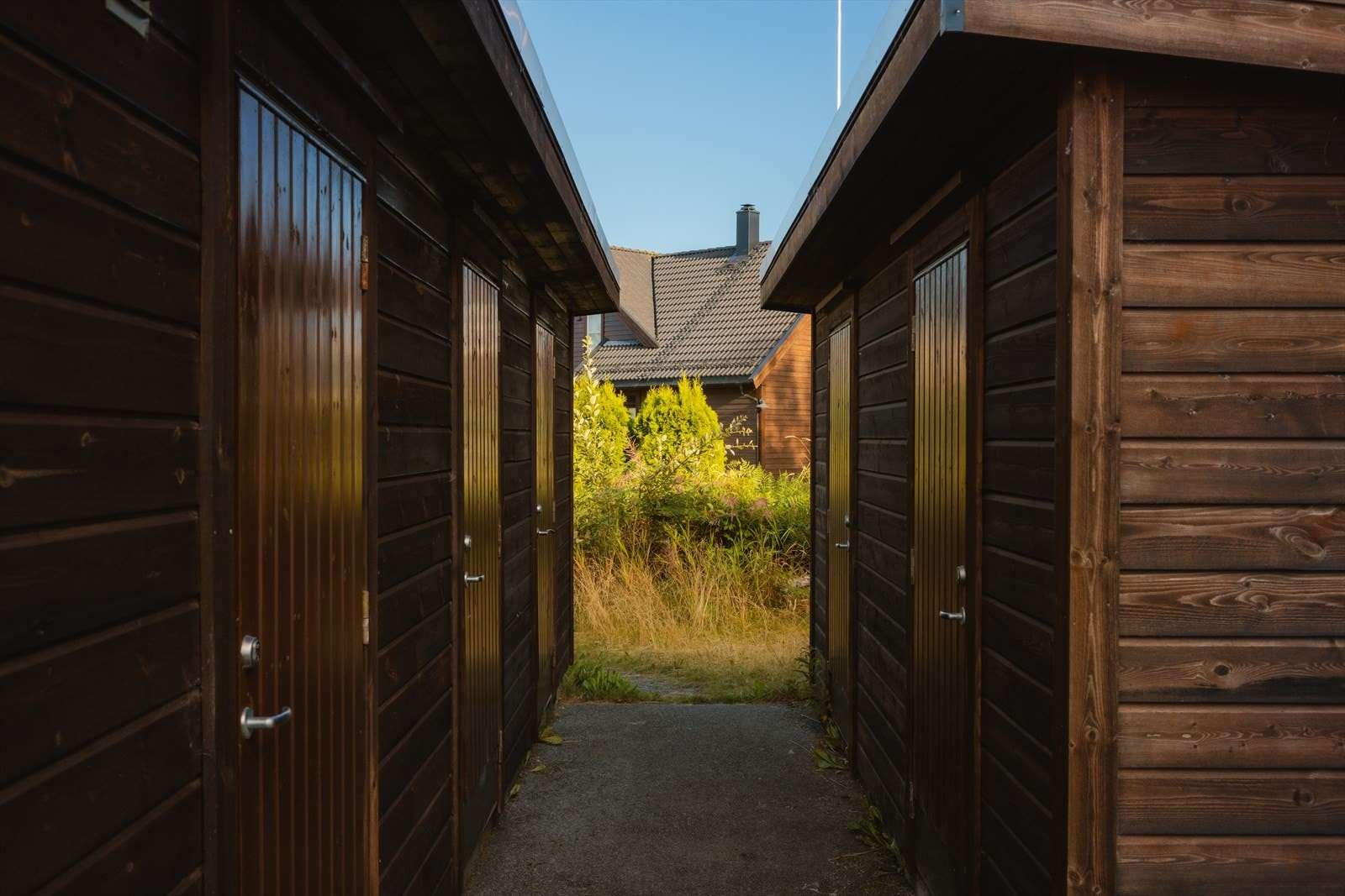 For ekstra lagringsplass er det en utvendig bod på 5 m² Galleribilde