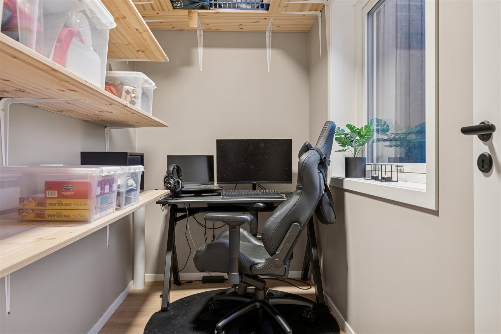 Praktisk arbeidsplass i 2. etasje. Galleribilde