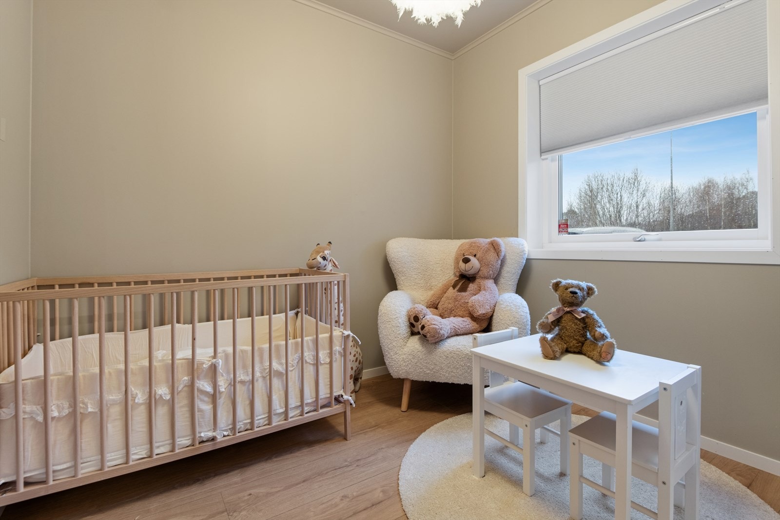 Det tredje soverommet er noe mindre og passer fint til barnerom eller gjesterom. Galleribilde