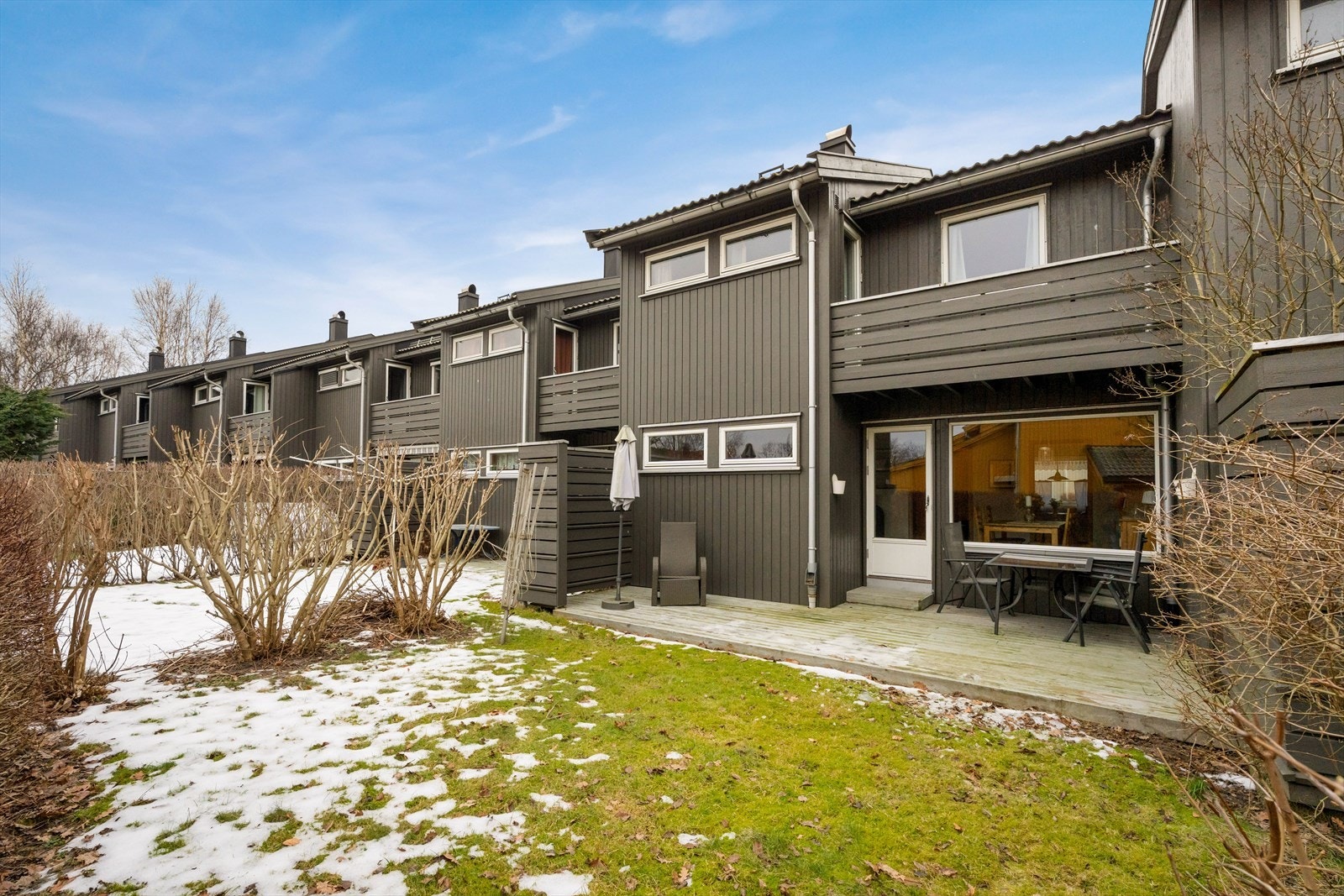 Boligen er en del av et veletablert område som hovedsakelig består av rekkehus. Galleribilde