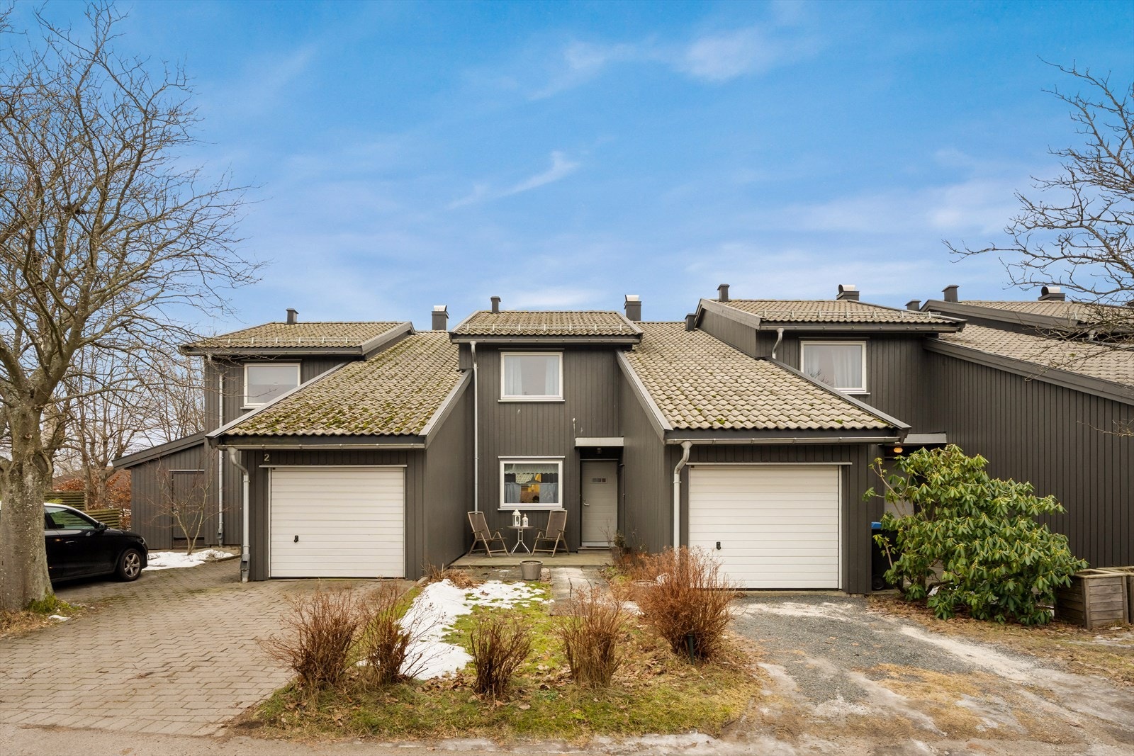 DNB Eiendom v/Michael A. Meyer (480 62 870) ønsker deg velkommen til Mineberget og et flott rekkehus med adresse Ambolten 4! Galleribilde