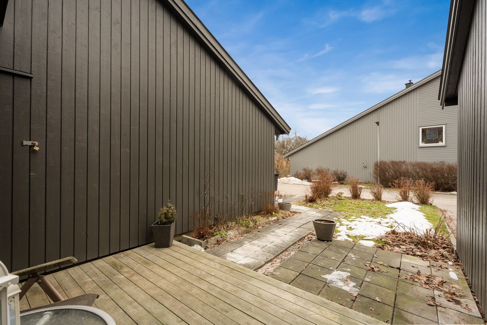 Borettslaget er ansvarlig for utvendig vedlikehold, noe som sikrer et velholdt inntrykk. Galleribilde