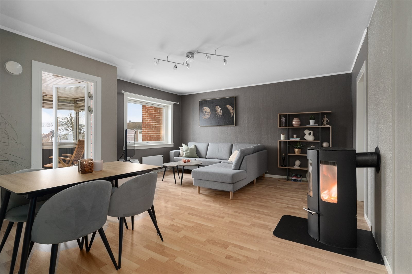 EiendomsMegler1 ved Isabell Heidenreich-Riis presenterer J A Schneiders veg 9B! Foto: Inbovi Galleribilde