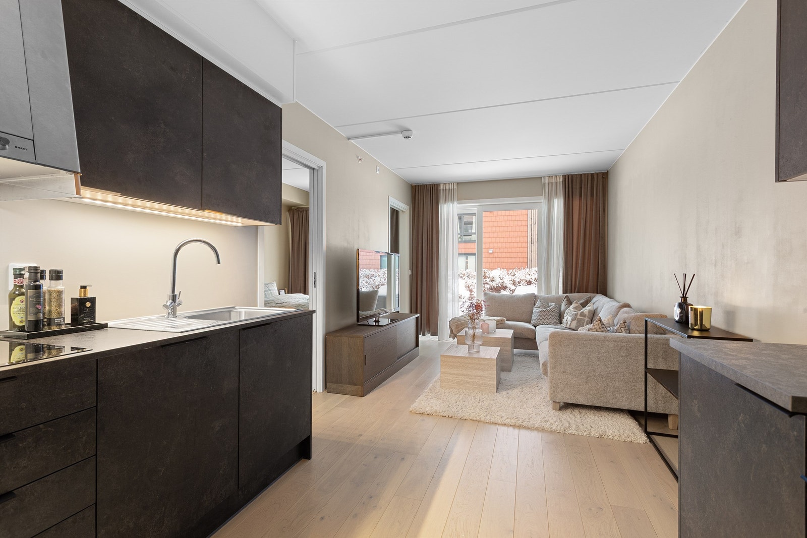 Integrerte hvitevarer på kjøkkenet som vil medfølge eiendommen Galleribilde