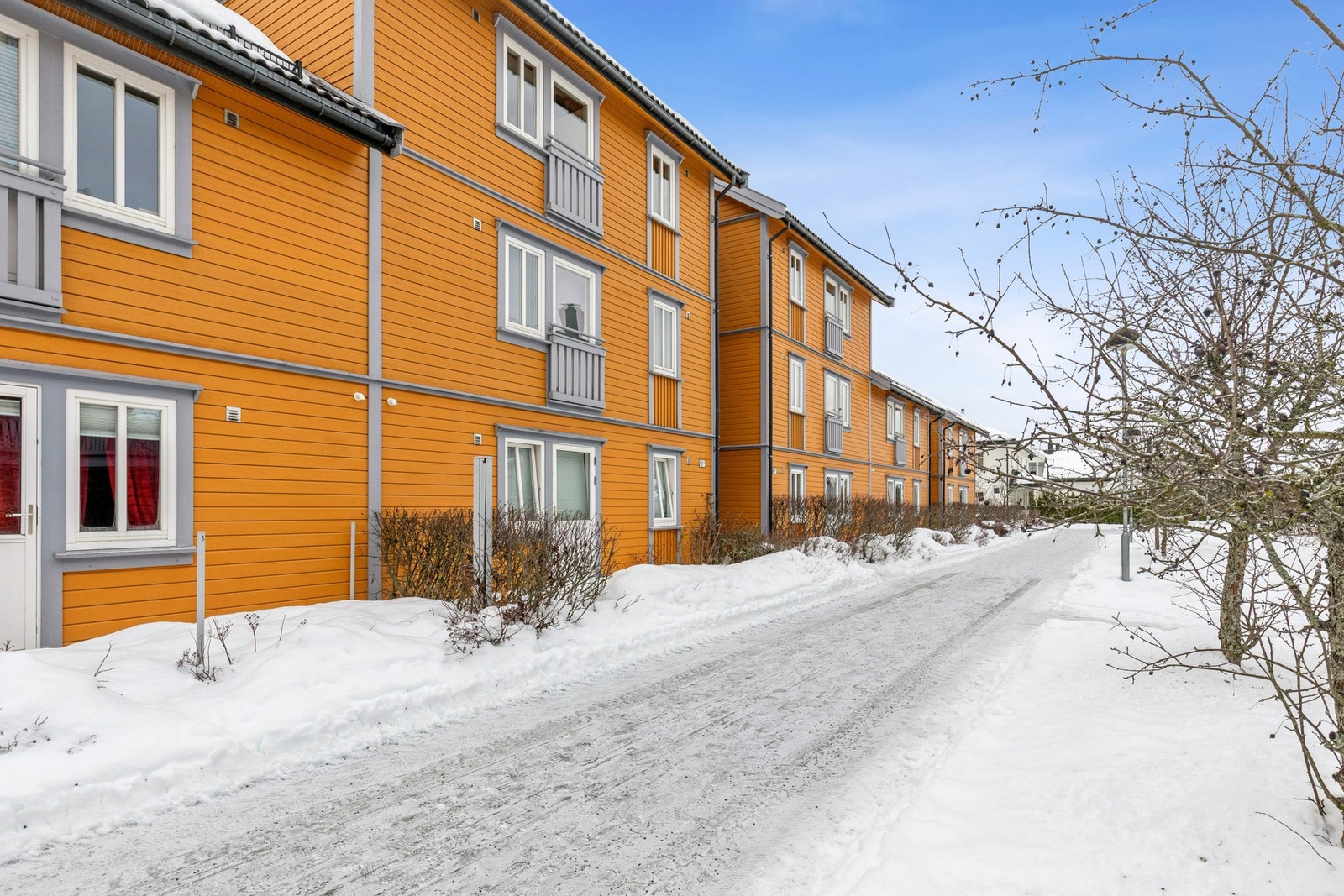 Dagligvarehandelen kan blant annet gjøres på Joker Jessheim, Rema 1000 og Meny Gystadparken. Galleribilde