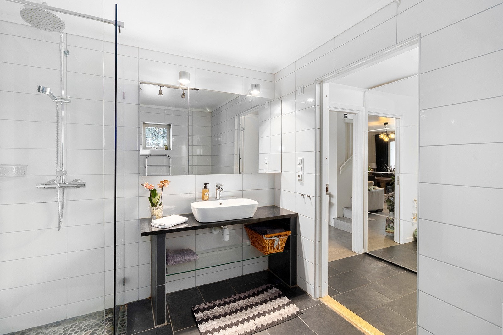 Flislagt bad Galleribilde