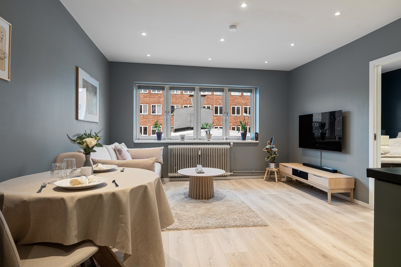 Velkommen til Bjørn Stallares vei 7 - Presentert av Fuat Demirbas v/ Aktiv Eiendomsmegling. Foto: Henrik Fjørtoft Sporsheim. Galleribilde