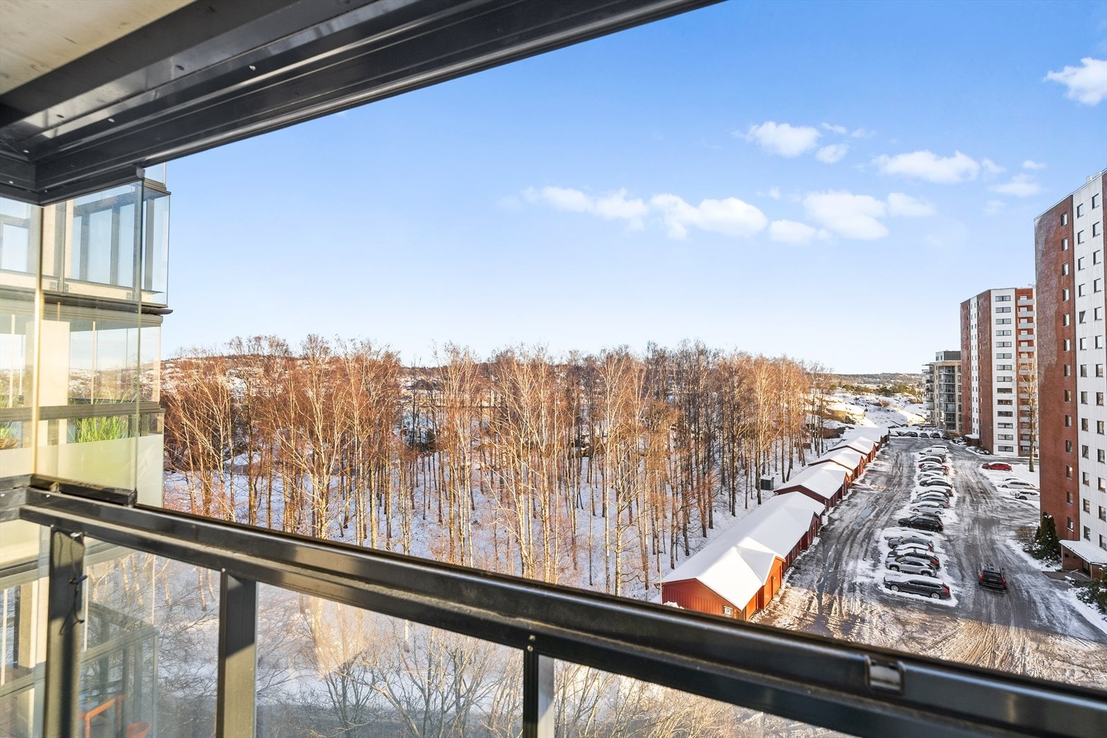 Den flotte utsikten skaper en ekstra dimensjon til uteplassen og gir en følelse av luft og frihet. Galleribilde