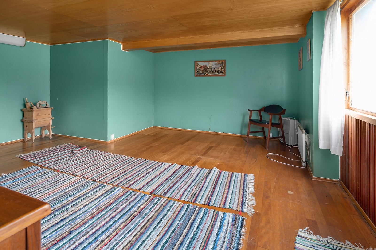 Kjellerstue med egen inngang Galleribilde