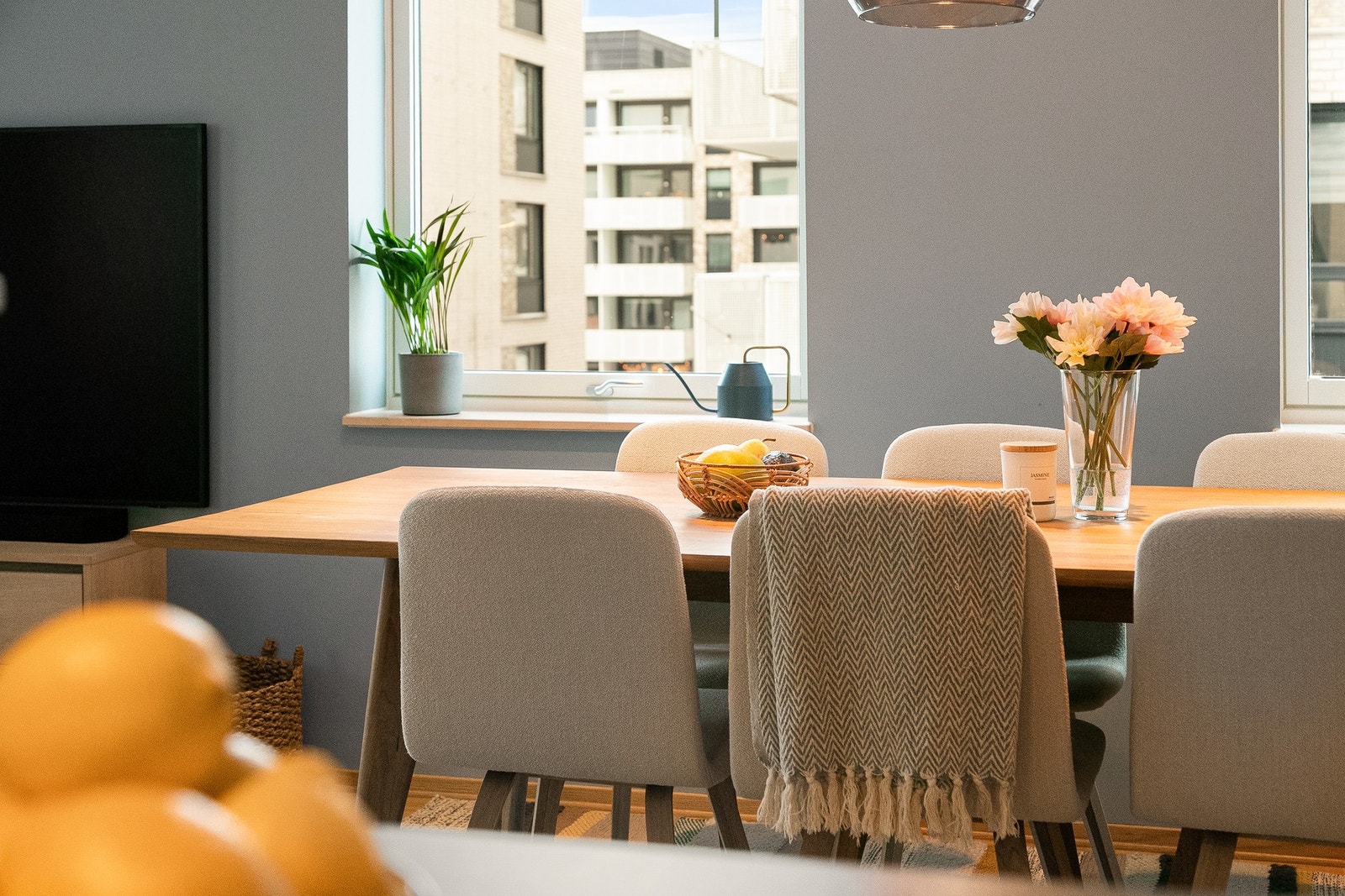 Sameiet har moderne fasiliteter som trappefri adkomst med heis til alle etasjer, oppvarmet garasjeanlegg, balansert ventilasjon med varmegjenvinning for optimal bokomfort og lave energikostnader. Galleribilde